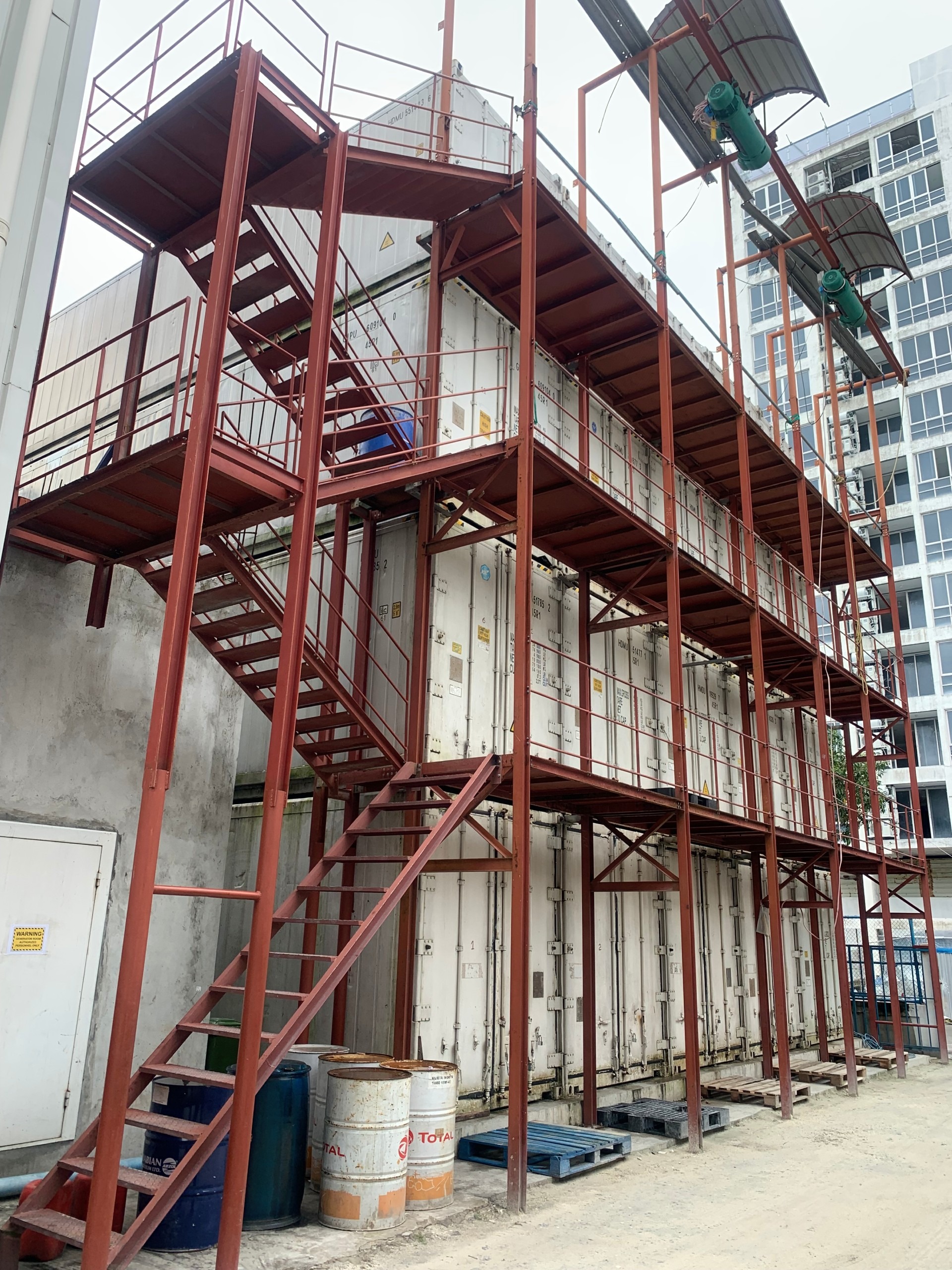 Reefer yard, steel deck and winch in Hulhumalé, from ADENT's portfolio